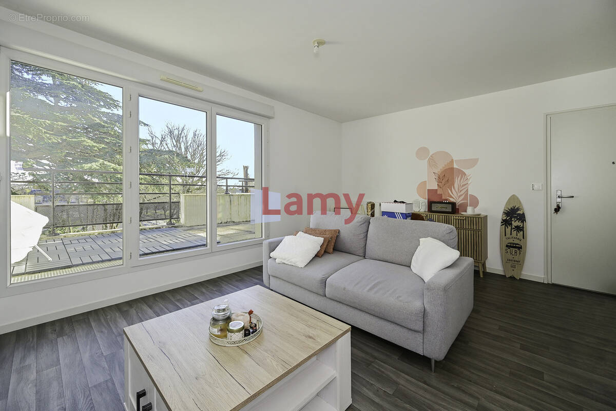 Appartement à SAINT-JEAN-DE-LA-RUELLE