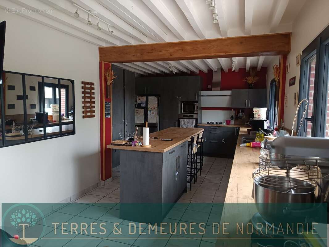 Maison à CORMEILLES