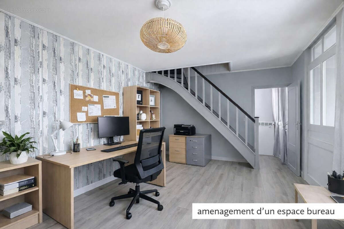 Maison à COURRIERES