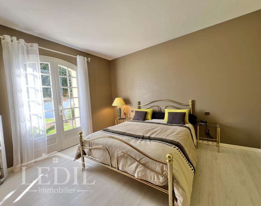 Maison à SAINTE-BAZEILLE