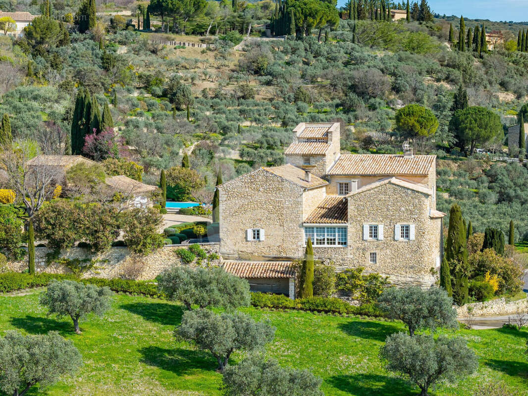 Maison à GORDES