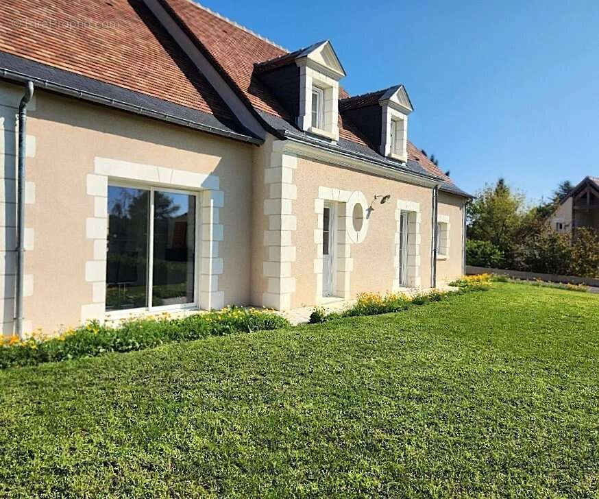 Maison à AZAY-LE-RIDEAU