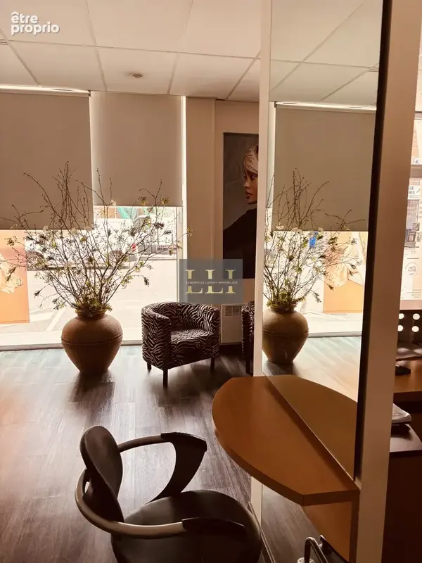 À vendre, salon de coiffure clé en main d’environ 70 m2 à Reims - photo 2