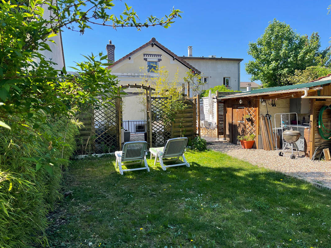 Maison à SARTROUVILLE