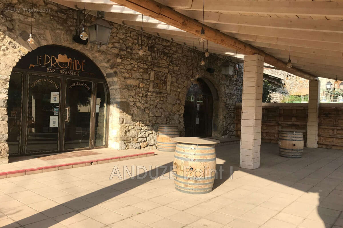 Commerce 240 m² à Massillargues-Attuech  - photo 2