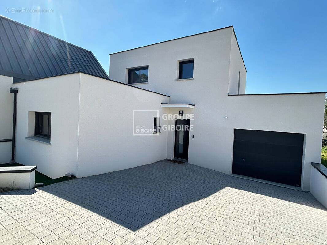 Maison à THORIGNE-FOUILLARD