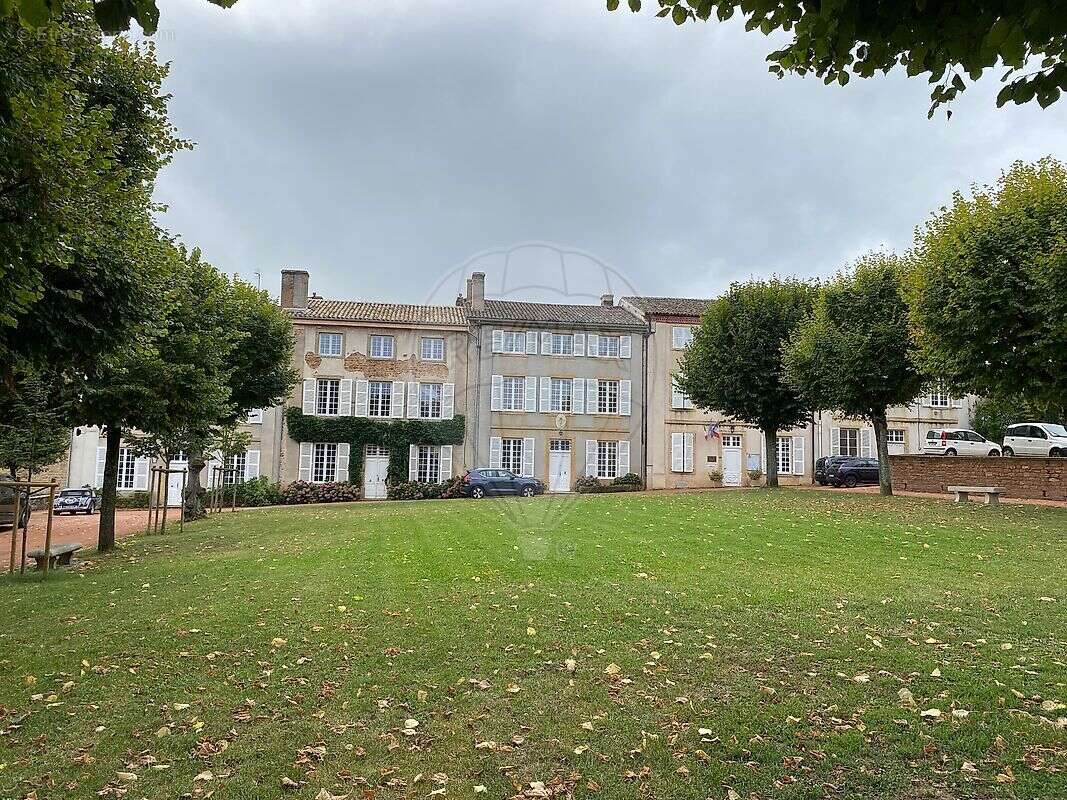 Maison à SALLES-ARBUISSONNAS-EN-BEAUJOLAIS