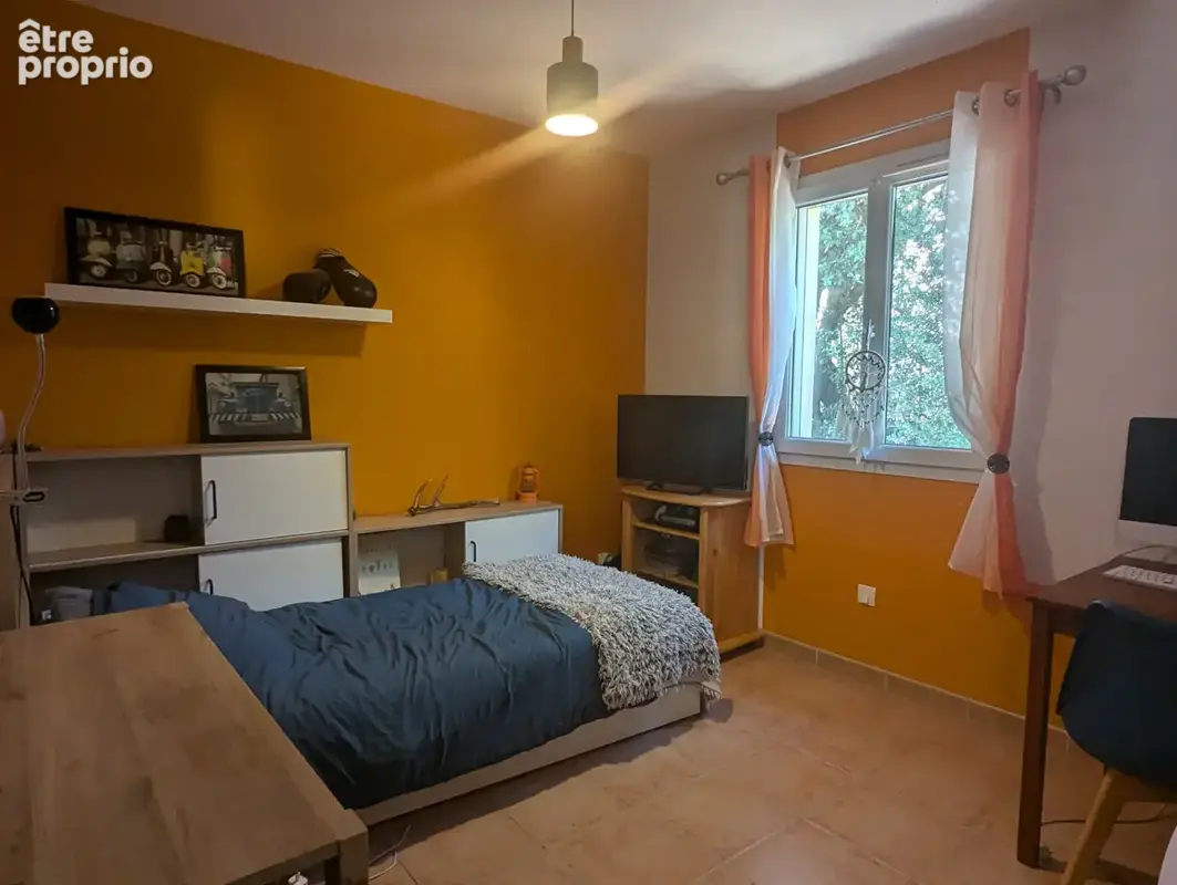 SILLANS LA CASCADE, maison 5 pièces avec dépendances, piscine et garage - photo 10