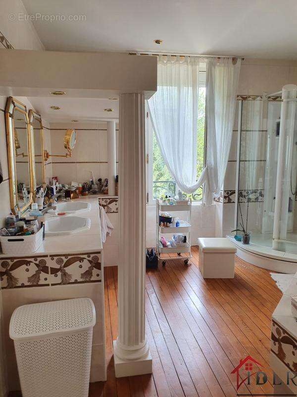 Maison à LUXEUIL-LES-BAINS