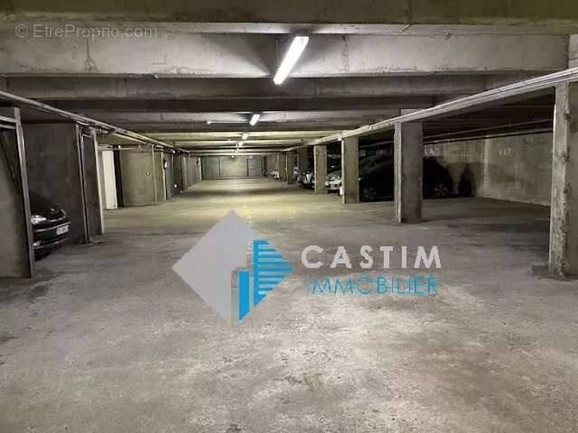 Parking à PARIS-14E