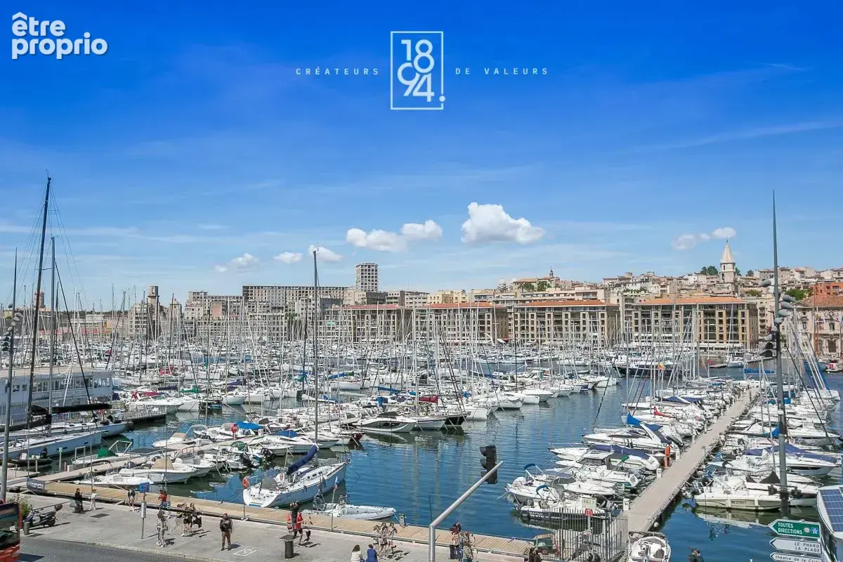 Duplex de type 3/4 entièrement rénové, d’une superficie de 130 m², situé secteur Vieux-Port avec vue mer - photo 3