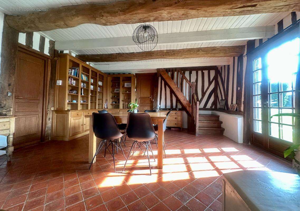 Maison à PONT-L&#039;EVEQUE