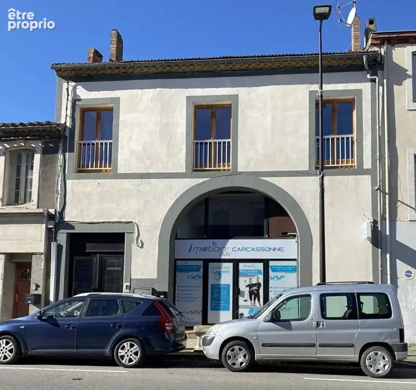 Local commercial 124 m² en emplacement stratégique, vitrine sur avenue - photo 2