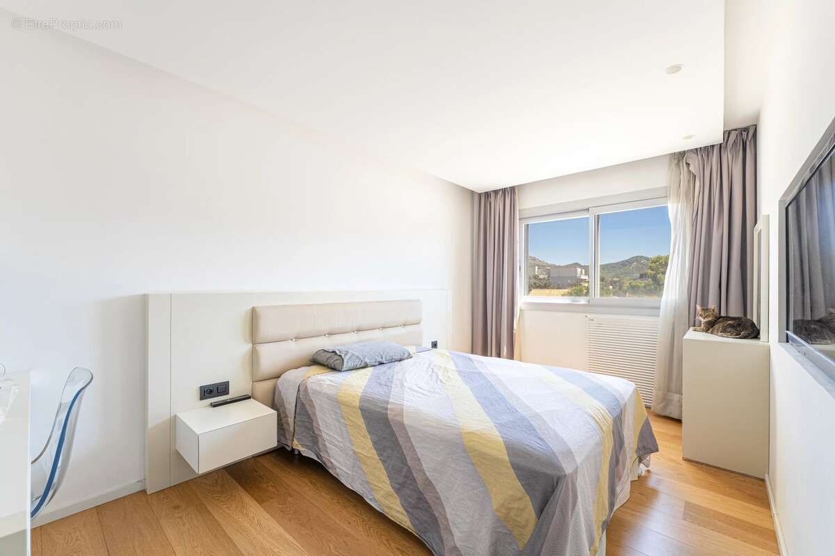 MARSEILLE 9 ème Mazargues à vendre appartement 3 pièces vue mer et parking - photo 6