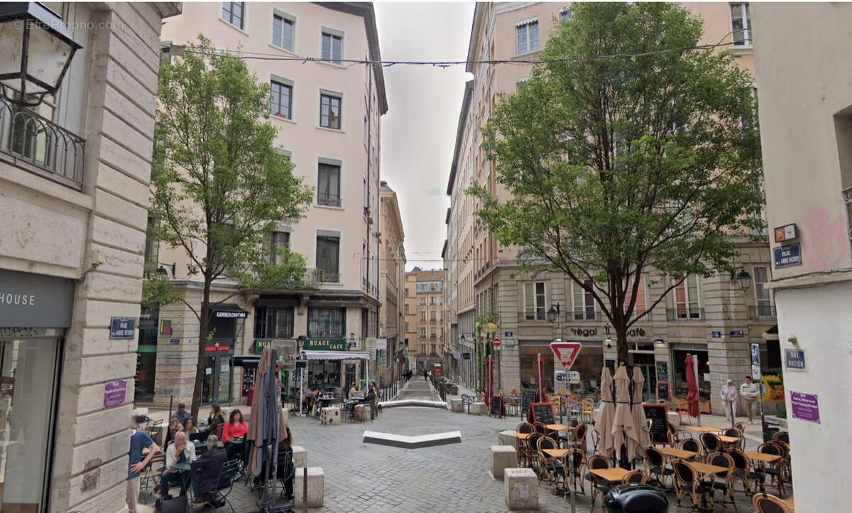 Lyon 1 - Place du Forez  - Superbe T6 de 179 m2 - photo 11