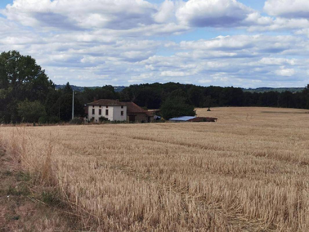 Maison à SAINT-PRIEST-SOUS-AIXE