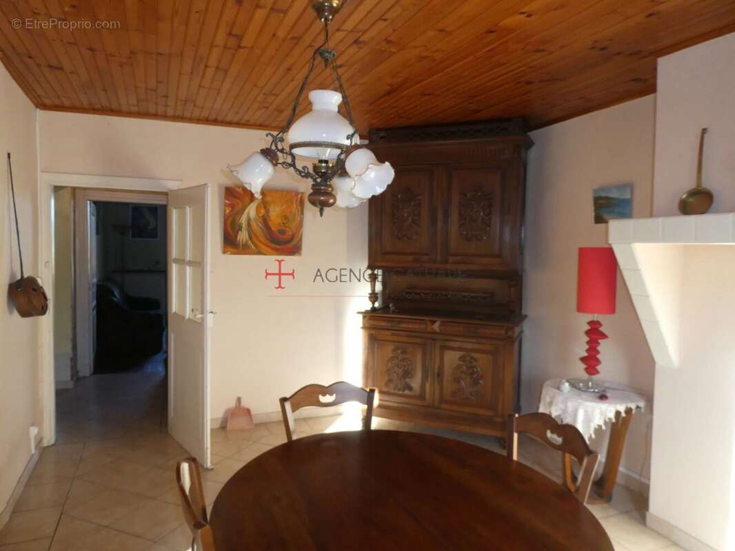 Maison à SAINT-JUERY