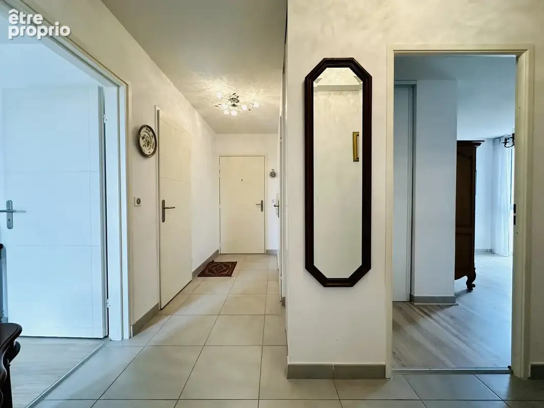Appartement à LATTES