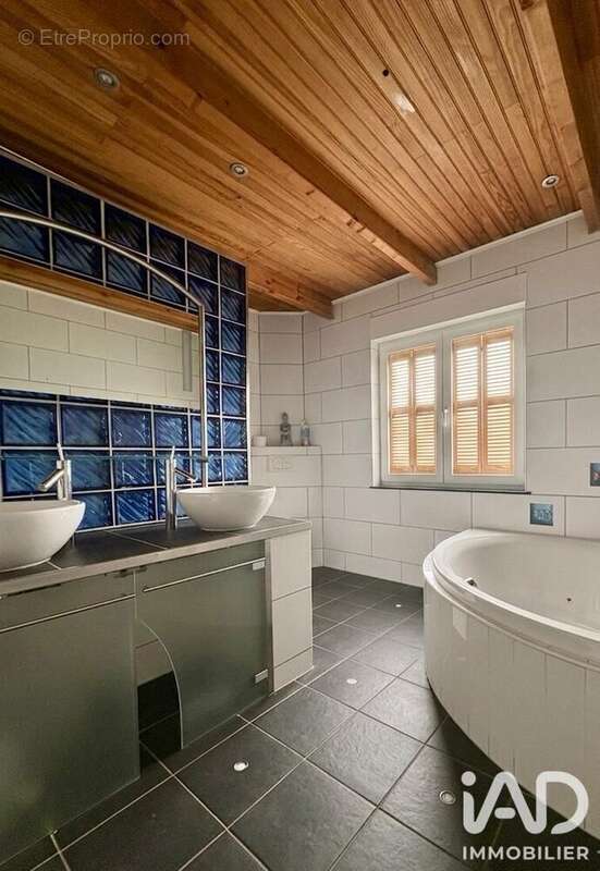 Maison 235 m² à Neunkirchen-Les-Bouzonville  - photo 8