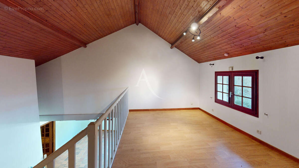 Maison à VOUNEUIL-SOUS-BIARD