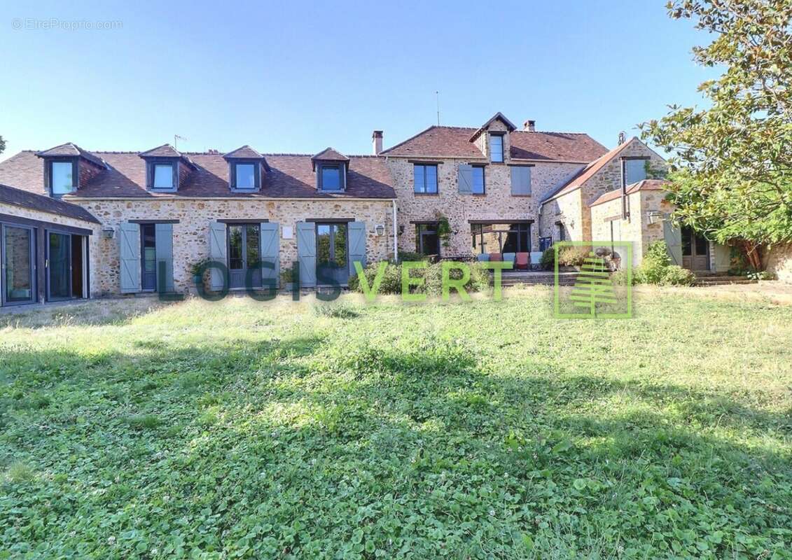 Maison 351 m² à Saint-Germain-Les-Arpajon  - photo 3