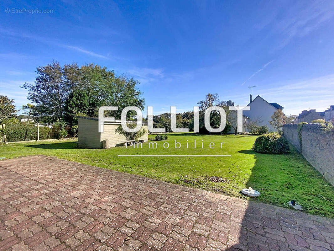 Maison à REGNEVILLE-SUR-MER