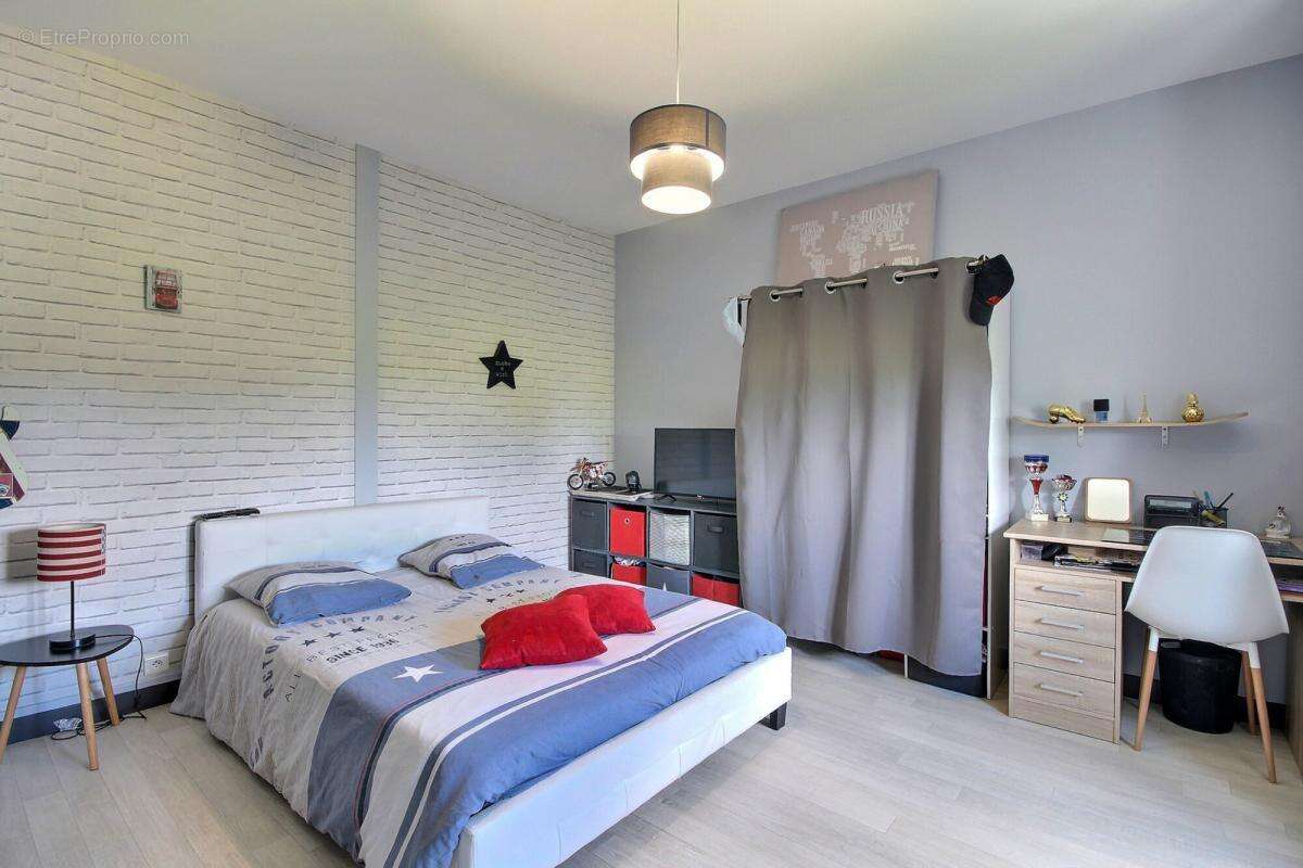 Maison à SAINT-LYPHARD