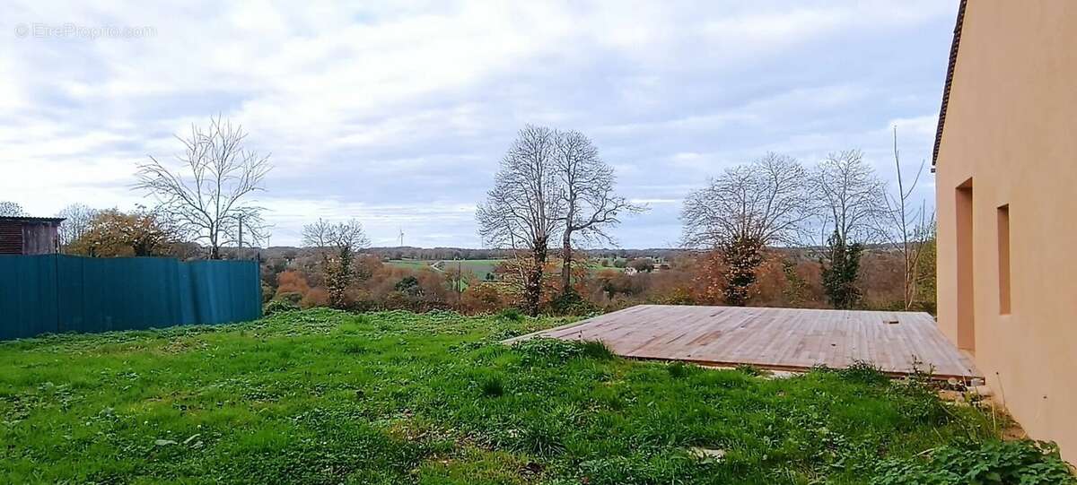 Maison à BAZOUGES-LA-PEROUSE