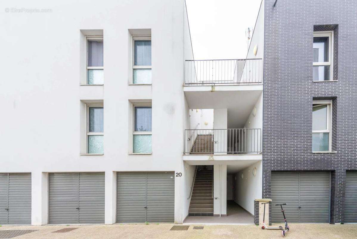 Duplex lumineux 4 pièces à Stains avec extérieurs - photo 19