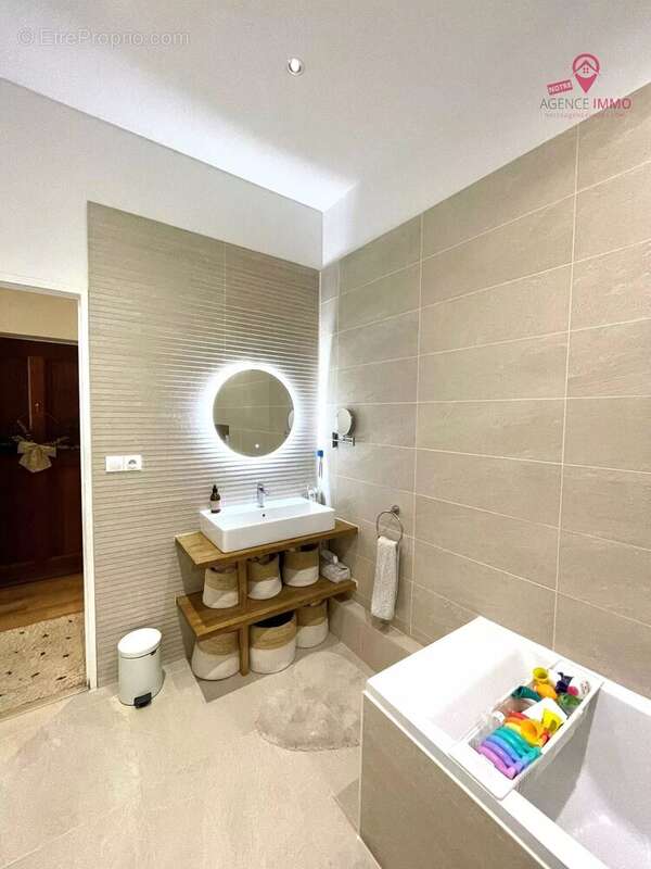 Appartement à LYON-1E