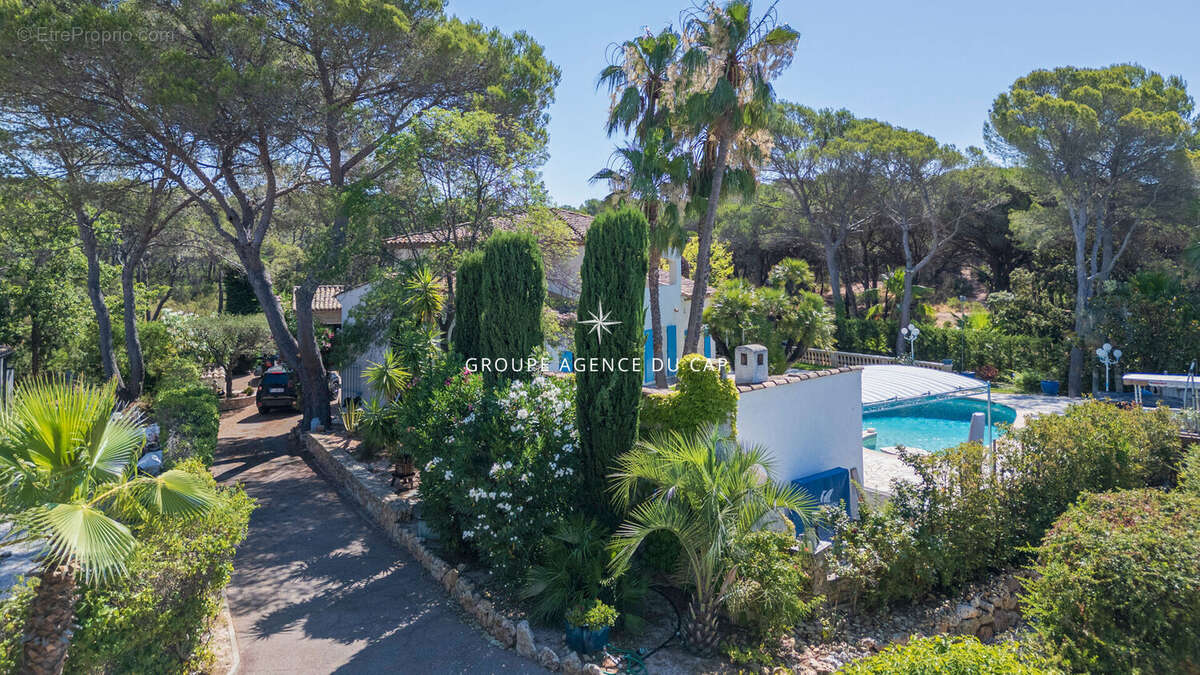 Villa tour de mare avec piscine au calme - photo 2