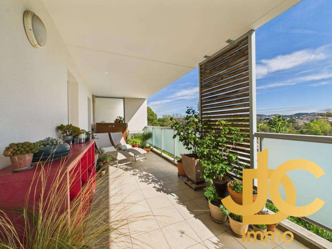 Appartement à LE CANNET