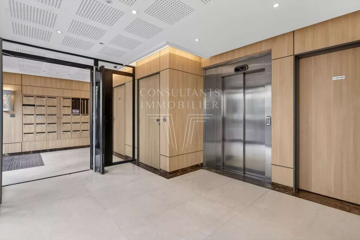 Appartement à LEVALLOIS-PERRET