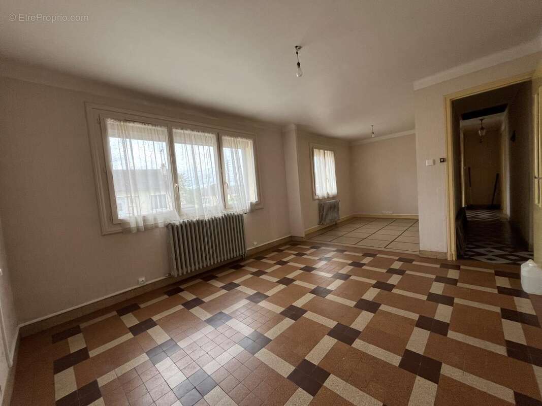 Maison 73 m² à Connerre  - photo 3