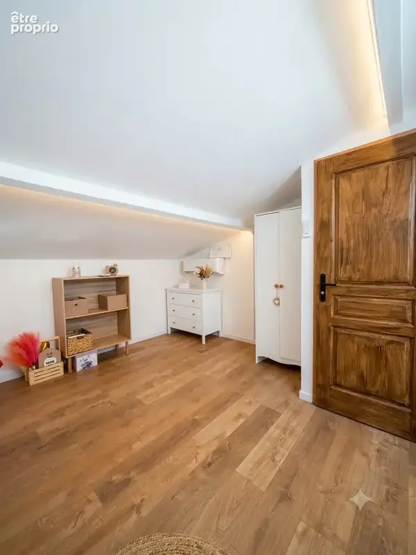 MAISON T5 de 163 M2 avec 823 M2 de terrain - photo 8
