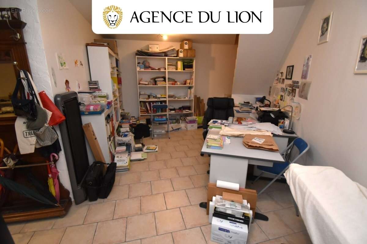 Maison à CHERISY