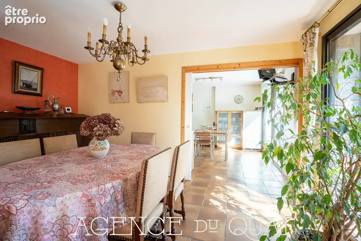 A vendre à Concarneau - Maison d'architecte 200m² sur plus de 4500 m² de terrain clos. - photo 5