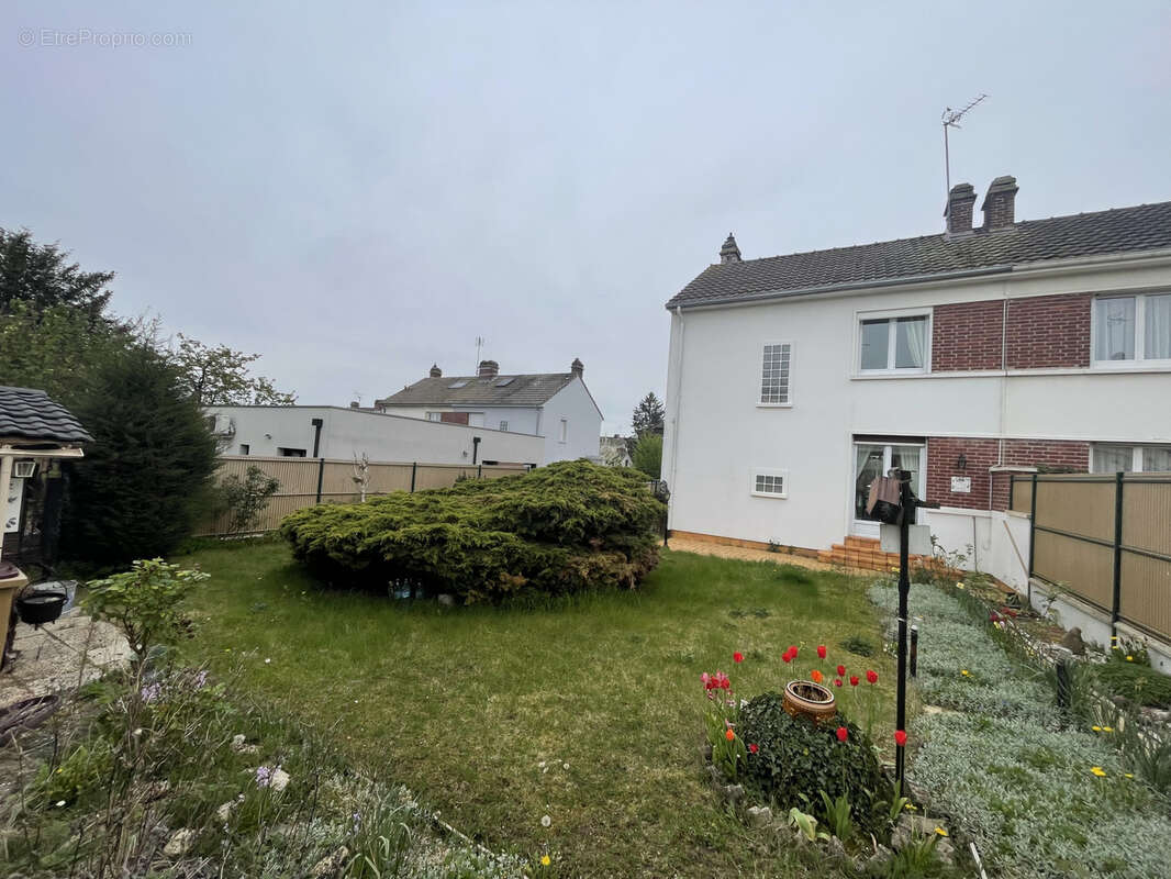 Maison à DREUIL-LES-AMIENS