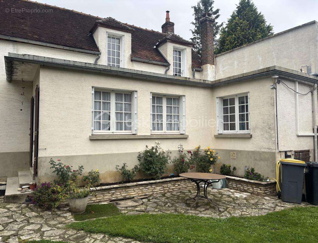 Maison à SAINT-MAURICE-AUX-RICHES-HOMMES