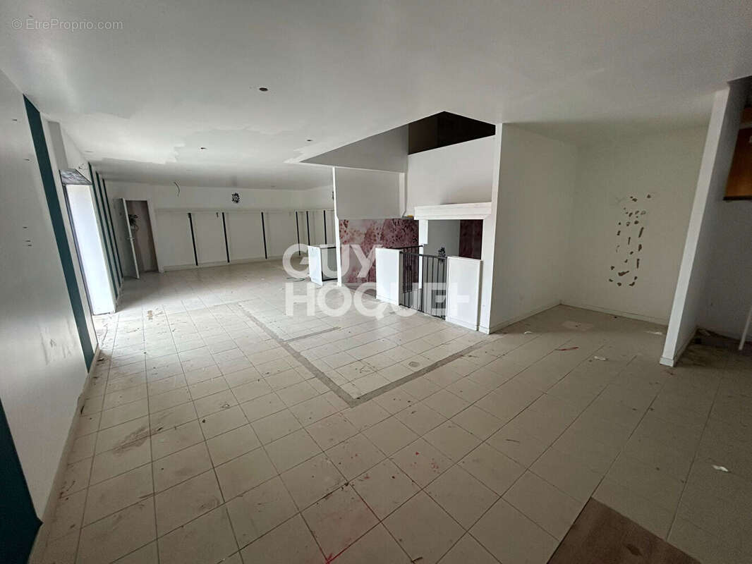 Commerce 177 m² à Cambronne-Les-Ribecourt  - photo 4