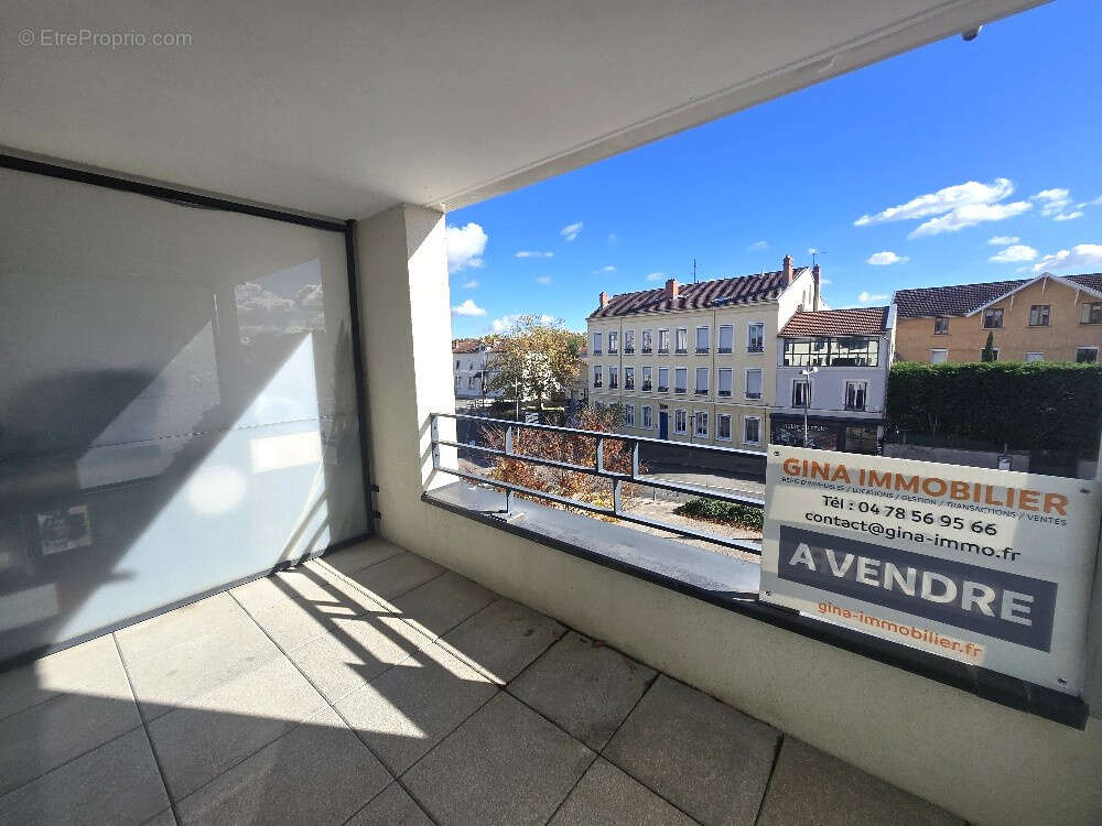 Appartement à SATHONAY-CAMP