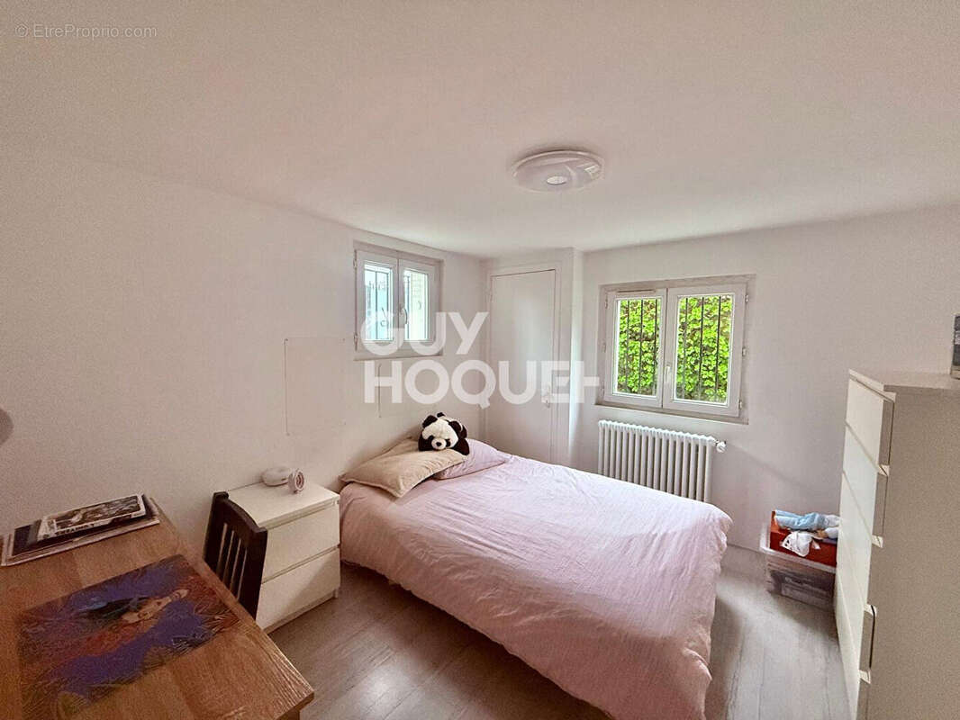 Maison à L'HAY-LES-ROSES