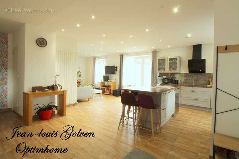 Maison à SEVERAC-LE-CHATEAU