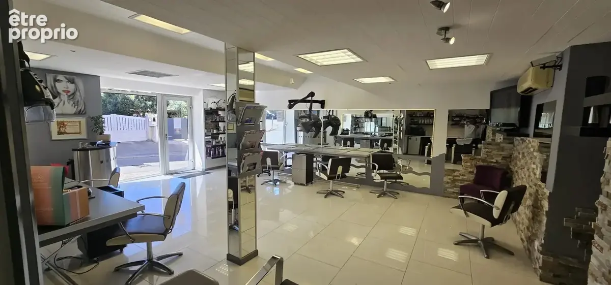 Cession de fonds de commerce – salon de coiffure 70 m² ​emplacement n°1 à la moutonne (commune de la crau - 83) - photo 6