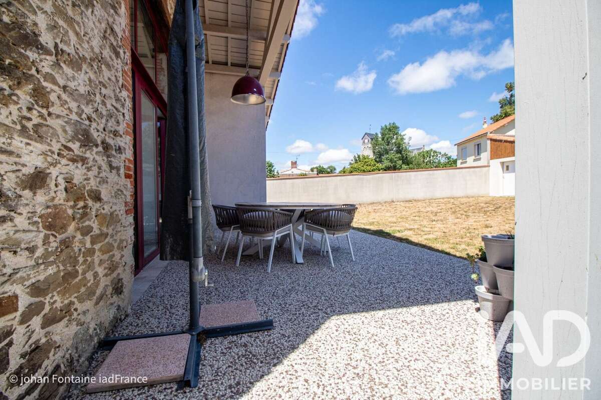 Maison 117 m² à La Copechagniere  - photo 4