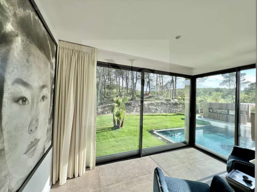 Maison à LE THOLONET