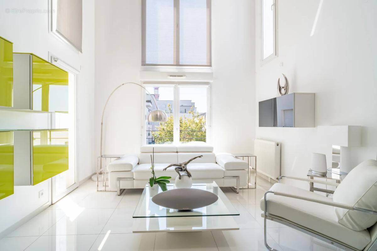 Appartement à STAINS