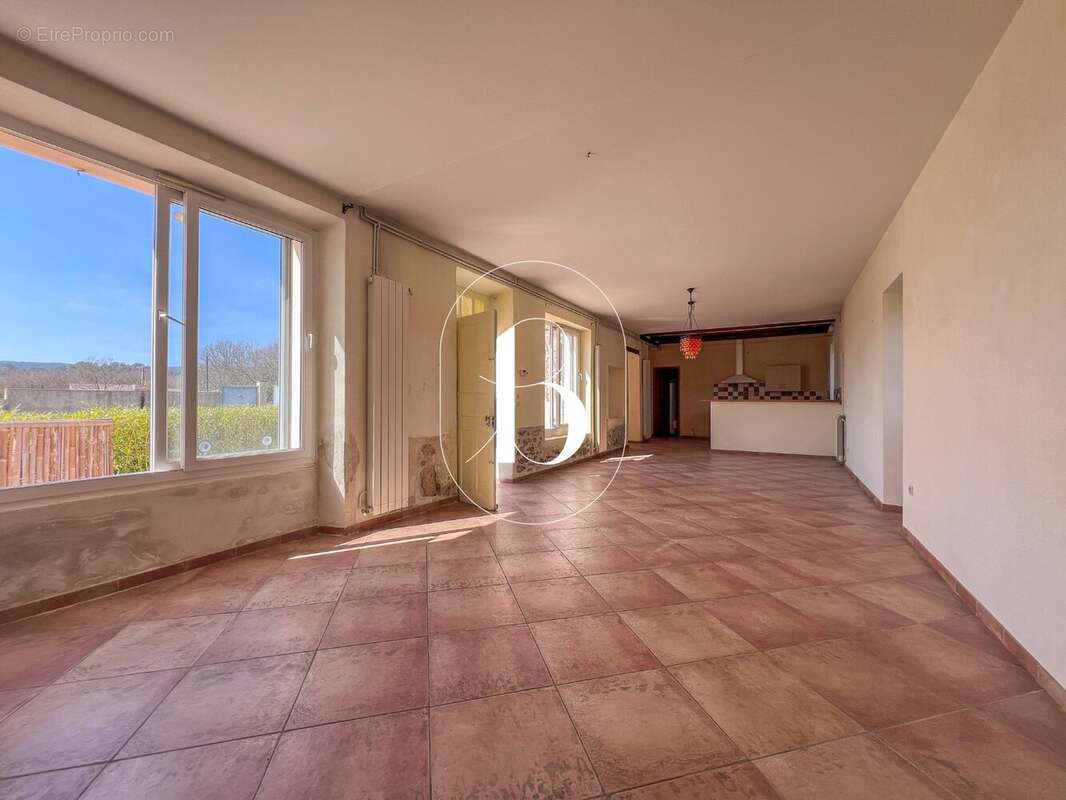 Maison à GOUDARGUES