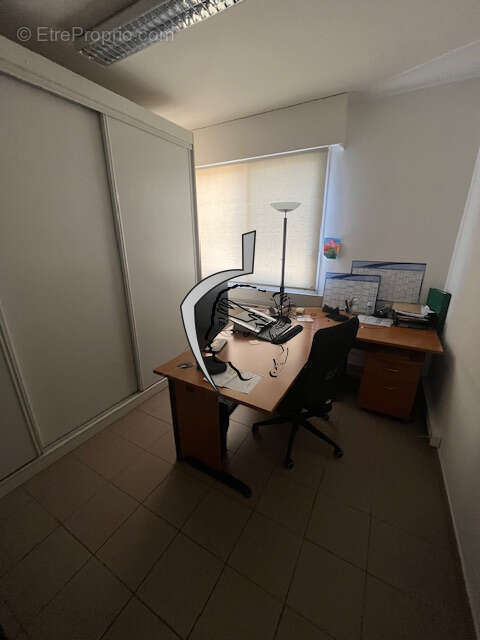 Local a usage professionnel  ou de bureaux - photo 3