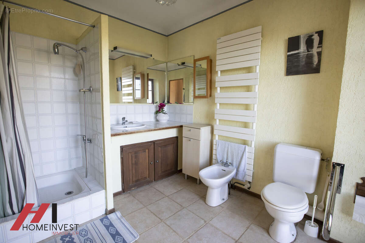 Bastide pagnolesque de 250 m2 sur 16000 m2 a deux pas du golf bde la salette - photo 16